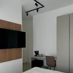 בית הארחה Moma Urban בארי