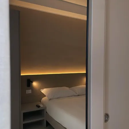 Moma Urban Барі