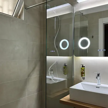 Moma Urban 3*