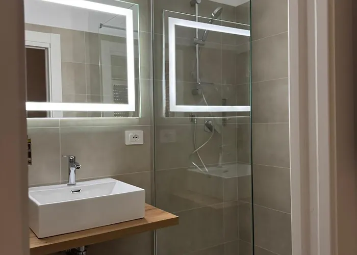 Moma Urban 3* בארי